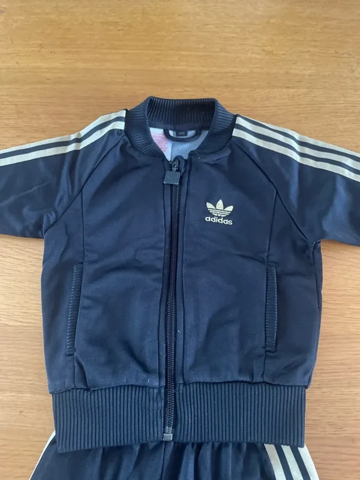 Survêtement adidas 12 mois - photo numéro 2