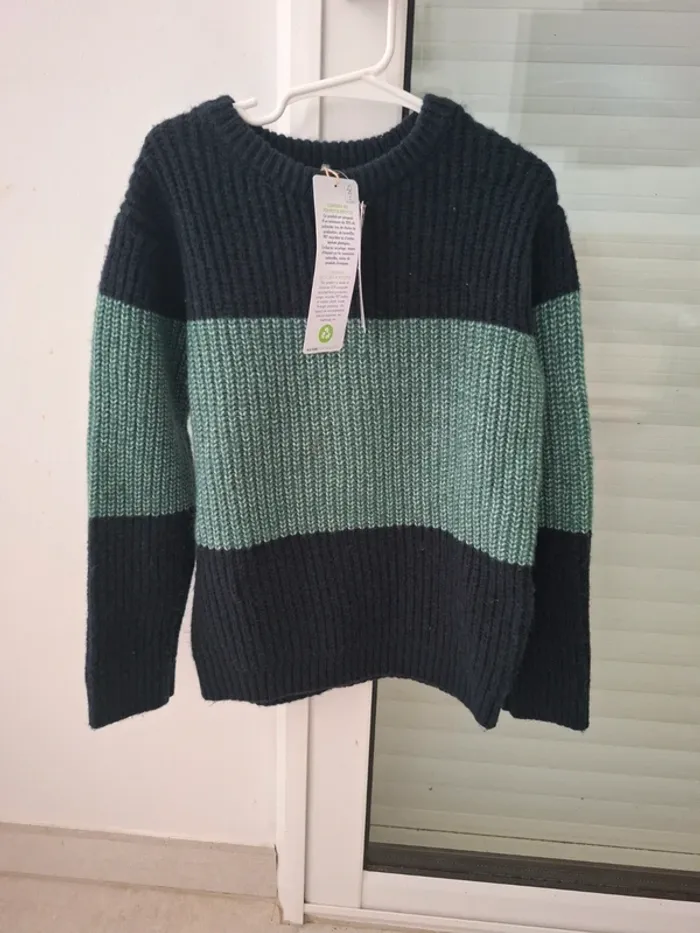 Pull chaud 8 ans - photo numéro 2