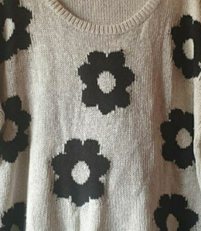Pull à fleurs - photo numéro 3