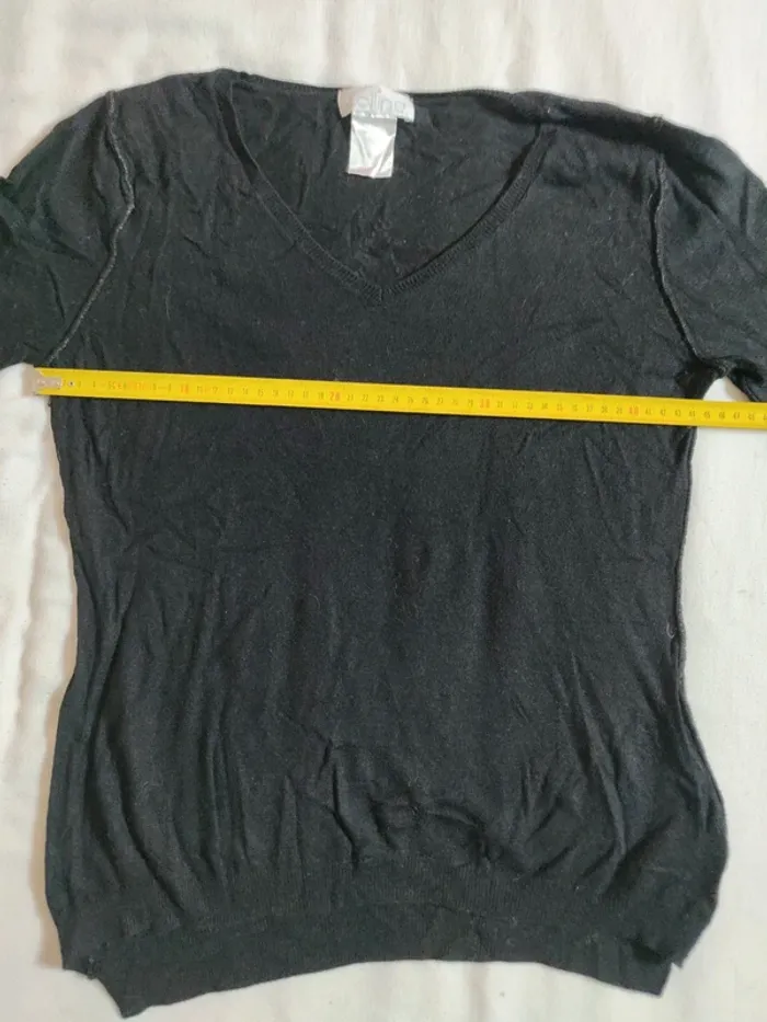 Pull col V noir détails paillettes et clous dos Colline taille 38/40 - photo numéro 6