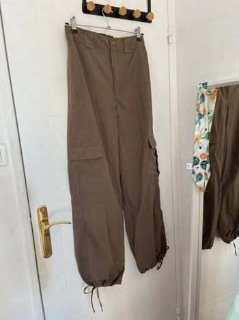 Pantalon parachute cargo kaki ASOS Taille M