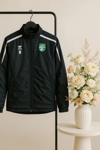 Doudoune noire foot taille S erima