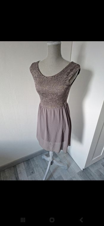 Robe couleur taupe taille 36