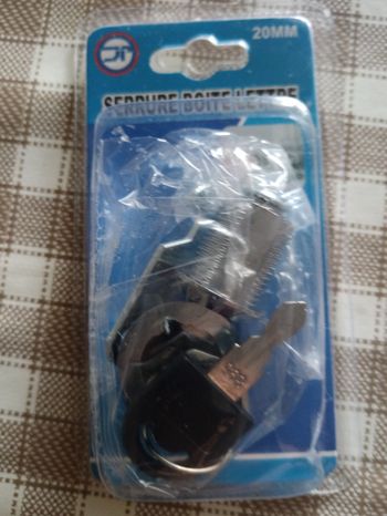 Serrure boîte aux lettres