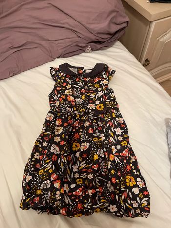 Robe fille, trois ans