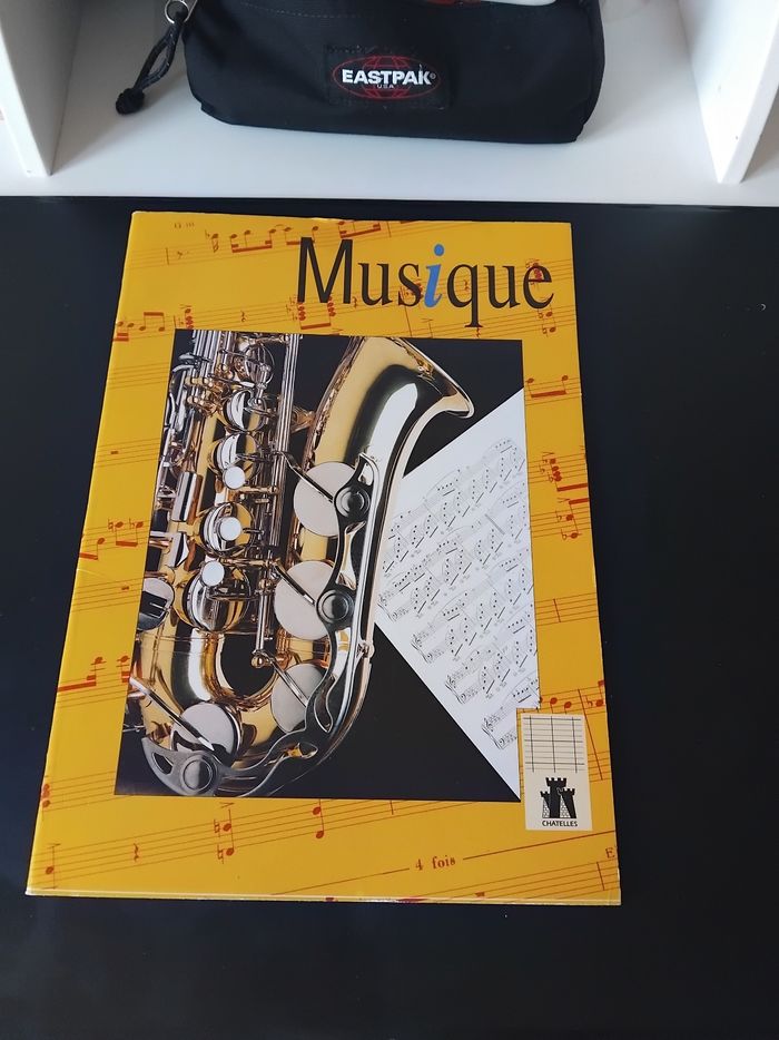Cahier de musique 48 pages 21×29,7