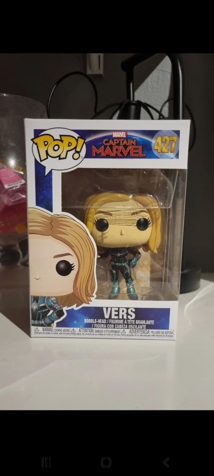 Pop vers de captain marvel