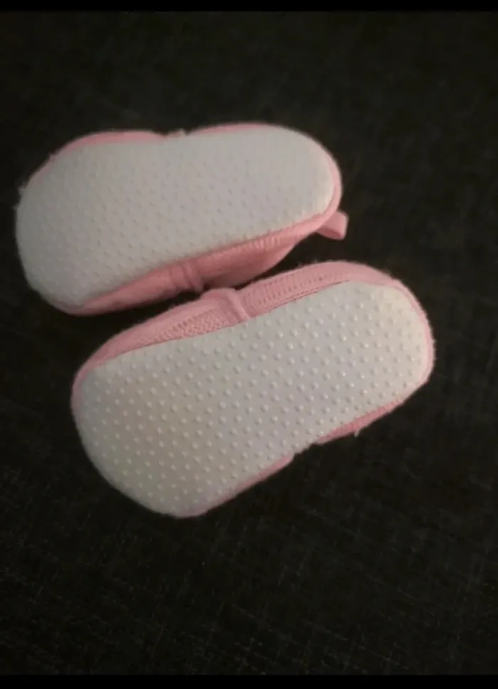 Chaussons 16 - photo numéro 2