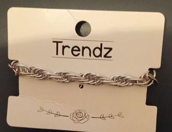 Bracelet fantaisie argenté trendz neuf