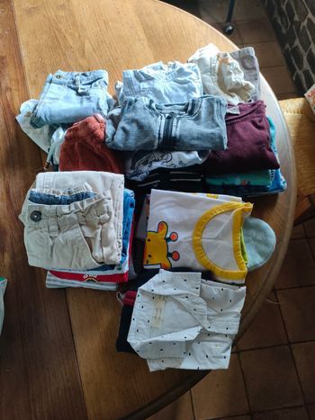 Lot de 37 affaires garçons