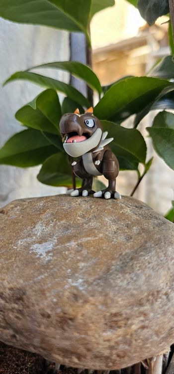 Super figurine Pokemon Nintendo ptyranidur 