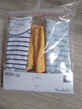 Lot 3 bodies manches courtes