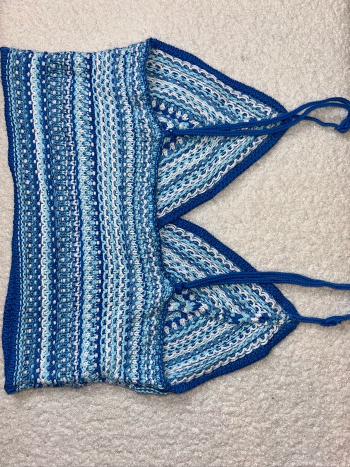 Crop top en maille bleu - photo numéro 4