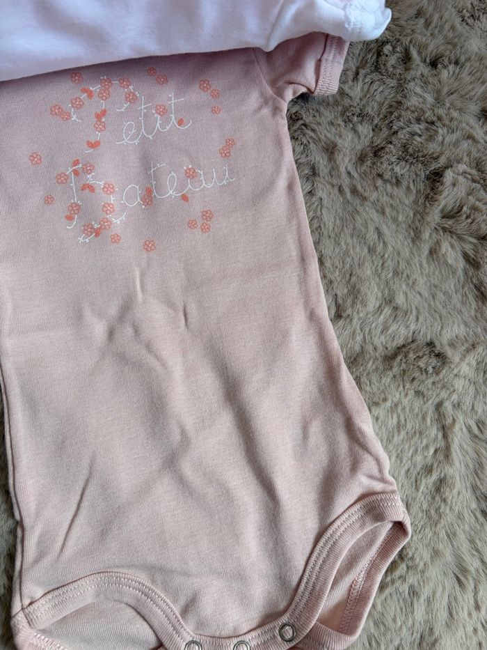 Lot de 3 bodies petit bateau manches courtes coton - photo numéro 4