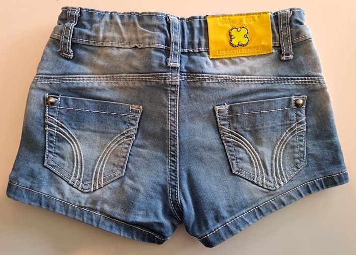 Très beau short en jean fille 4 ans TBE - photo numéro 3