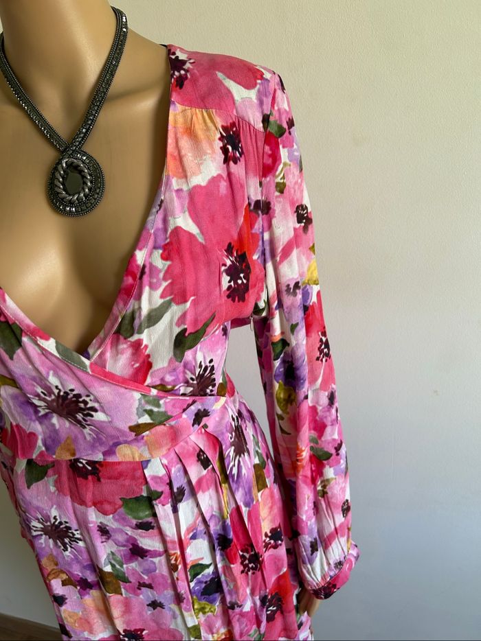 Robe fleurie à manches longues la petite étoile taille 1 jamais portée - photo numéro 4
