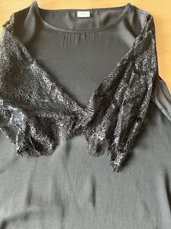 Blouse manche dentelle