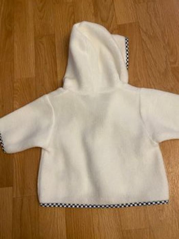 Cape 3 mois - photo numéro 2