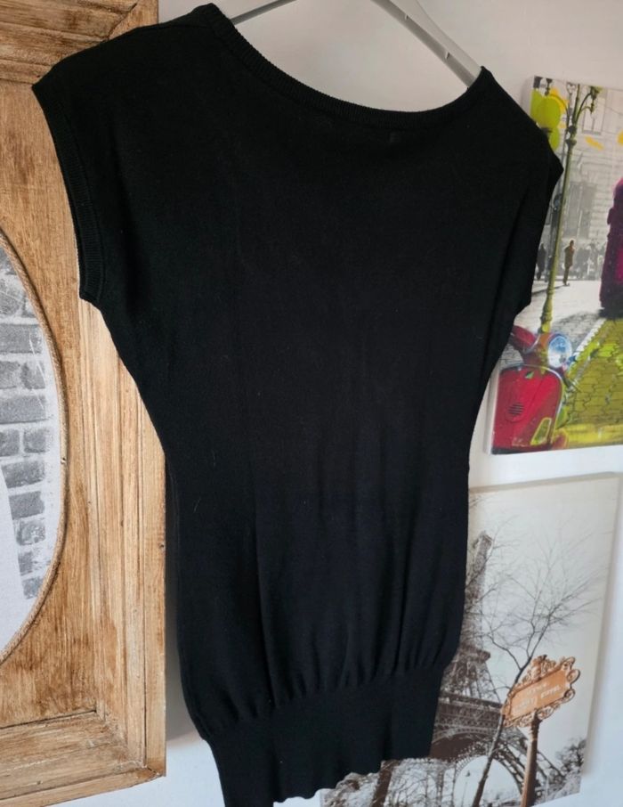 Pull avec un nœud en sequins - photo numéro 3