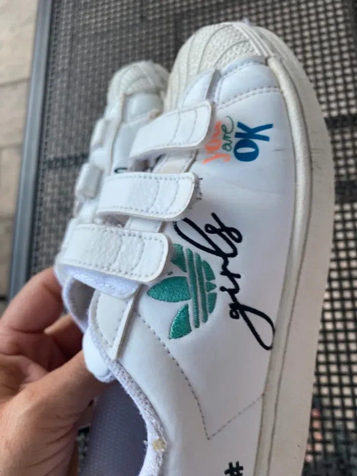 Baskets scratchs Adidas girl 33 - photo numéro 6