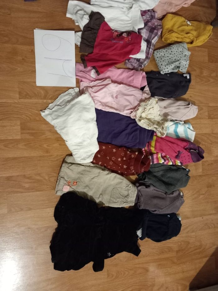Lot de vêtements - photo numéro 2