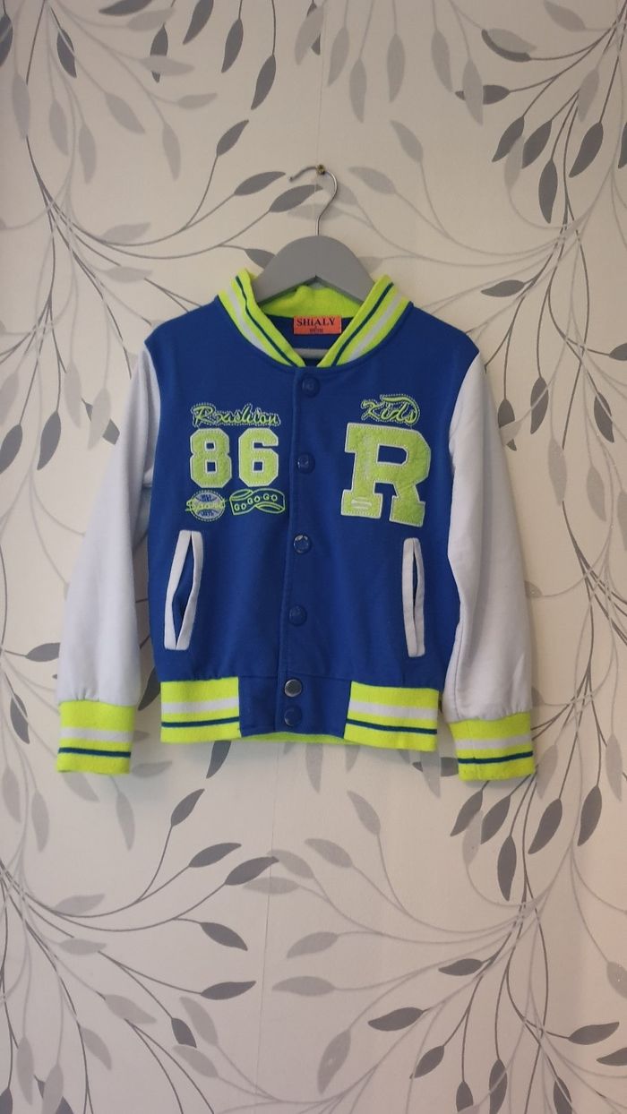 Veste taille 4ans très bonne état - photo numéro 2