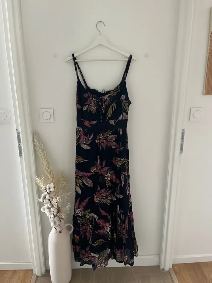 Robe bleu avec élastique sur l’arrière, taille 46