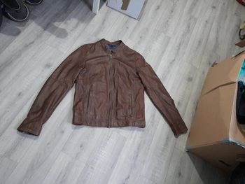 Veste en cuir marron