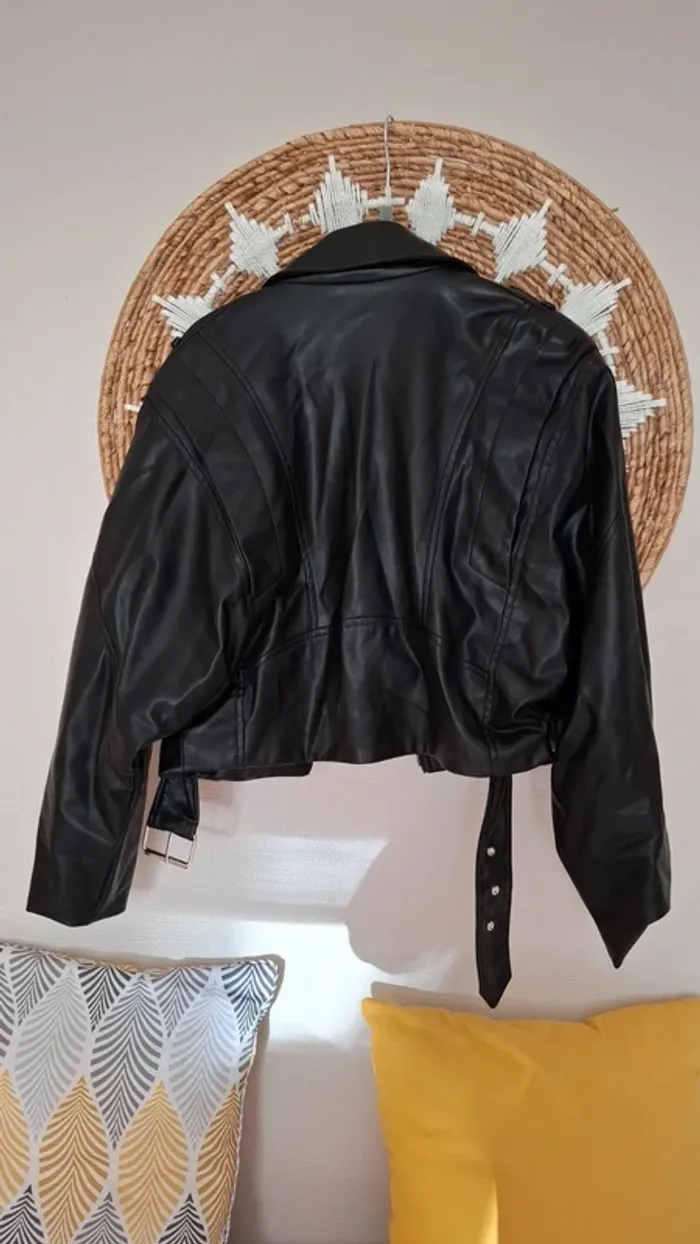 Blouson noir - photo numéro 5