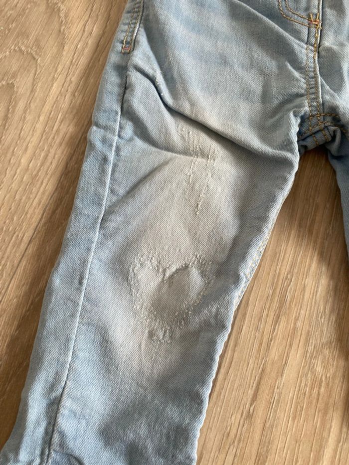 Jean bleu clair délavé - photo numéro 2