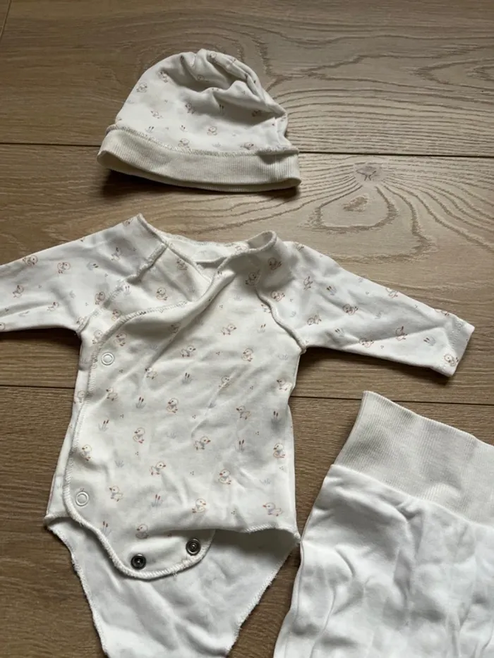 Ensemble Kiabi taille 0 poussin - photo numéro 2