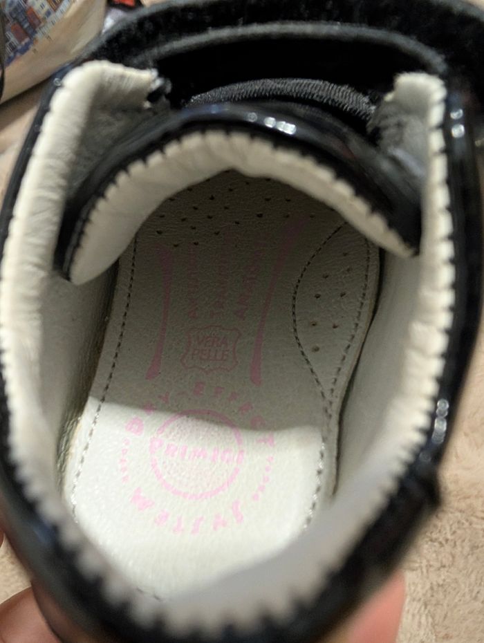 👧 Chaussures vernies fille Primigi – pointure 18 - photo numéro 5