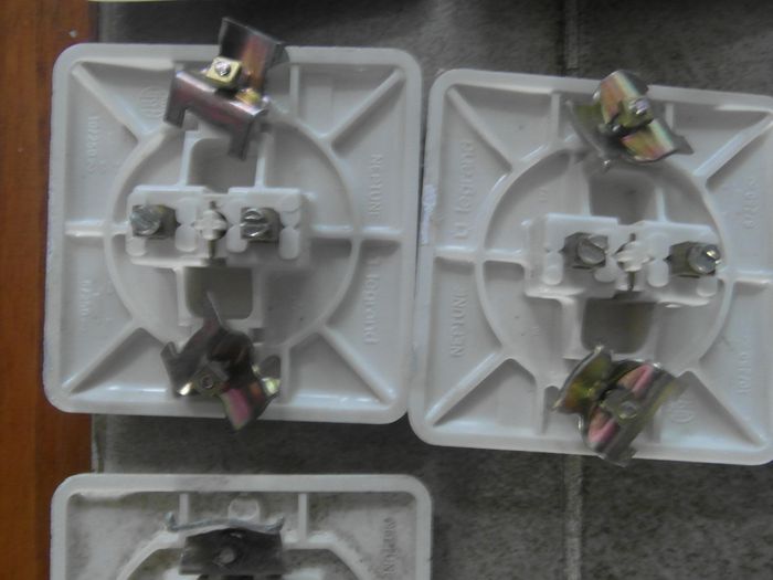 lot 16 interrupteurs - photo numéro 7