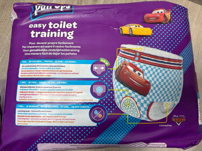 Lot 2 paquets neufs pull up cars 8-17kg - photo numéro 3