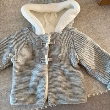 Gilet avec capuche 0/3 mois