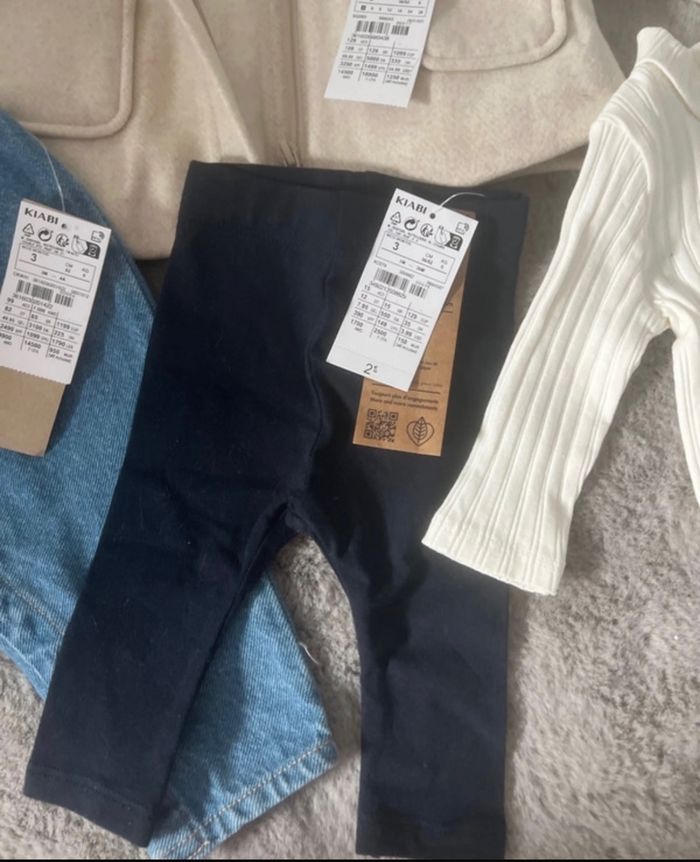 Lot Kiabi (salopette + manteau + body + legging) - photo numéro 5