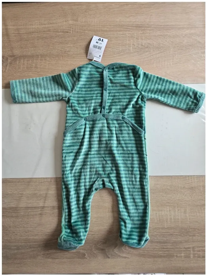 Pyjama une pièce 9 mois - photo numéro 3