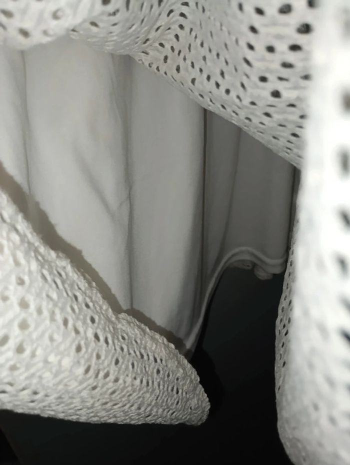 Jolie robe blanche doublée avec broderie marque bréal taille 40 - photo numéro 4