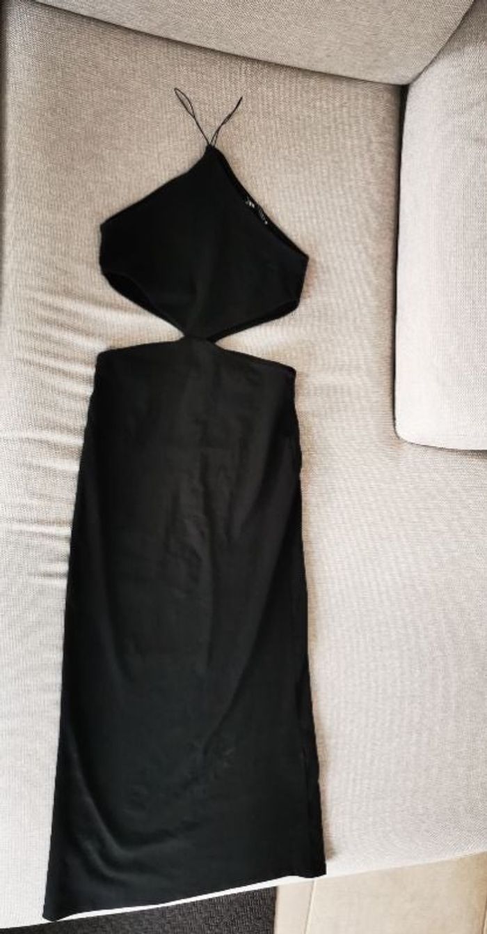 Robe moulante cut out