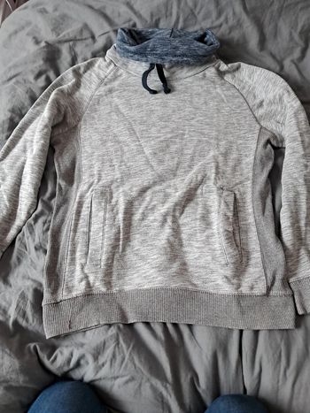 Pull col montant