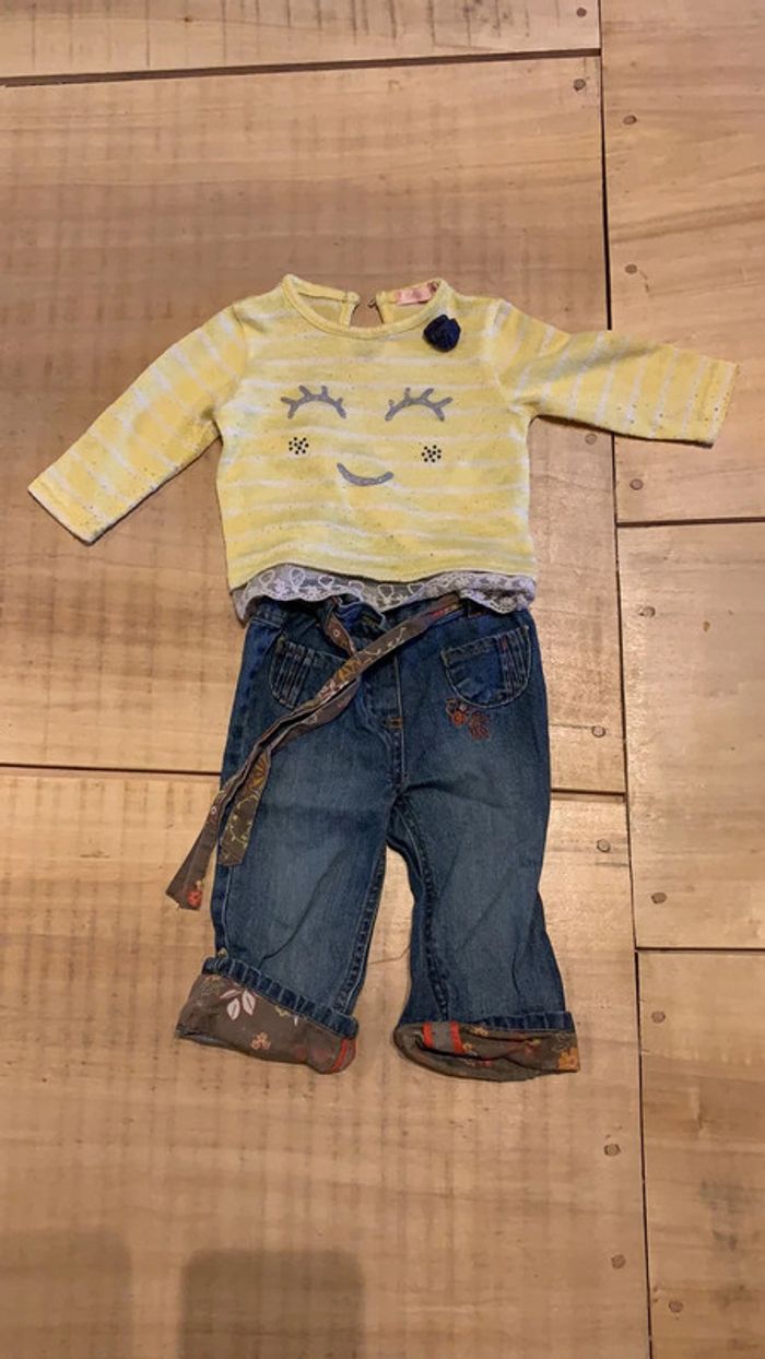 Ensemble jean et pull fin 12 mois en bon état