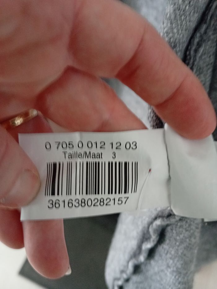 Gilet Armand Thiery taille 3 - photo numéro 4