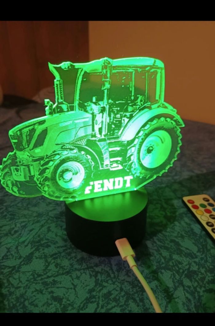 Veilleuse enfant, lampe 3D tracteur Fendt