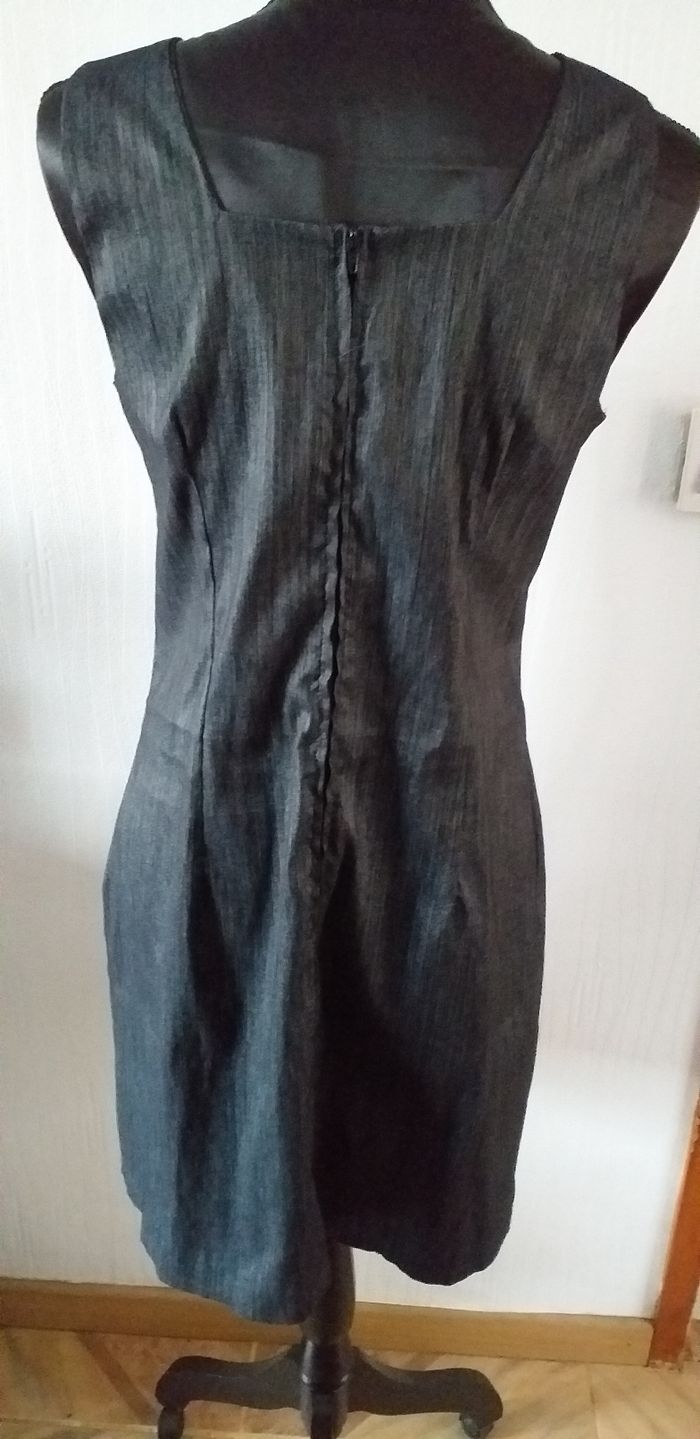 Robe grise sans manches/ Boutique Parisienne - photo numéro 3