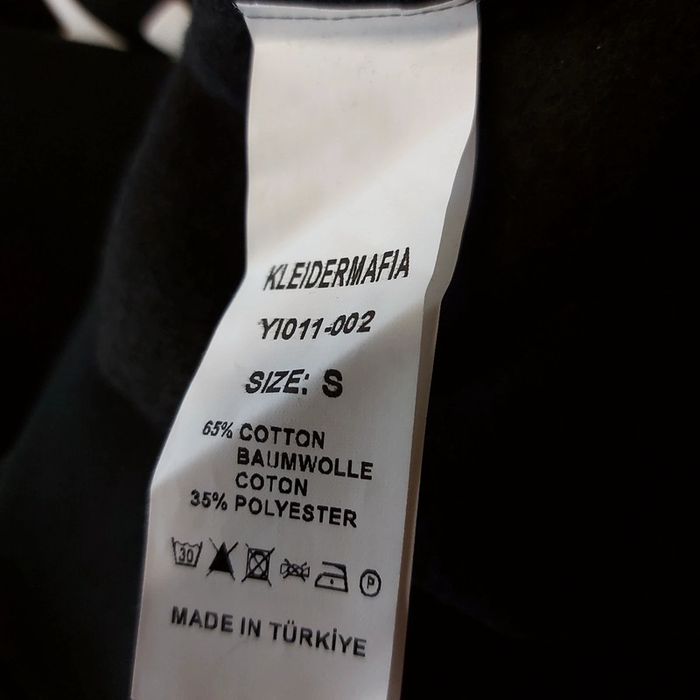 Sweat à capuche kleidermafia. - photo numéro 3