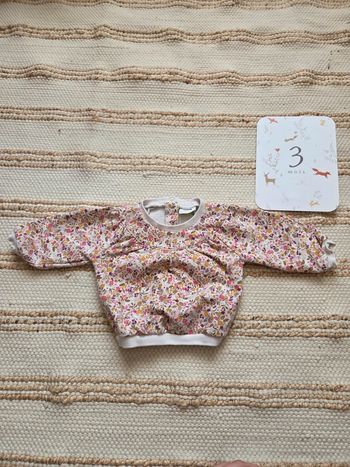 Sweat fleuri