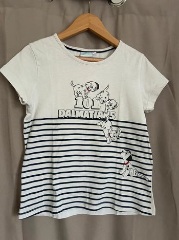T-shirt manches courtes 101 dalmatiens Disney 8 ans