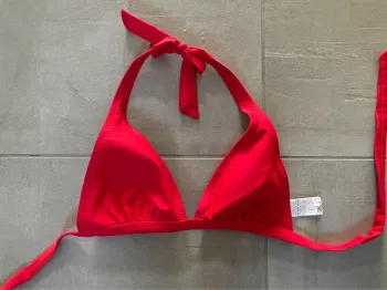 Haut de maillot rouge