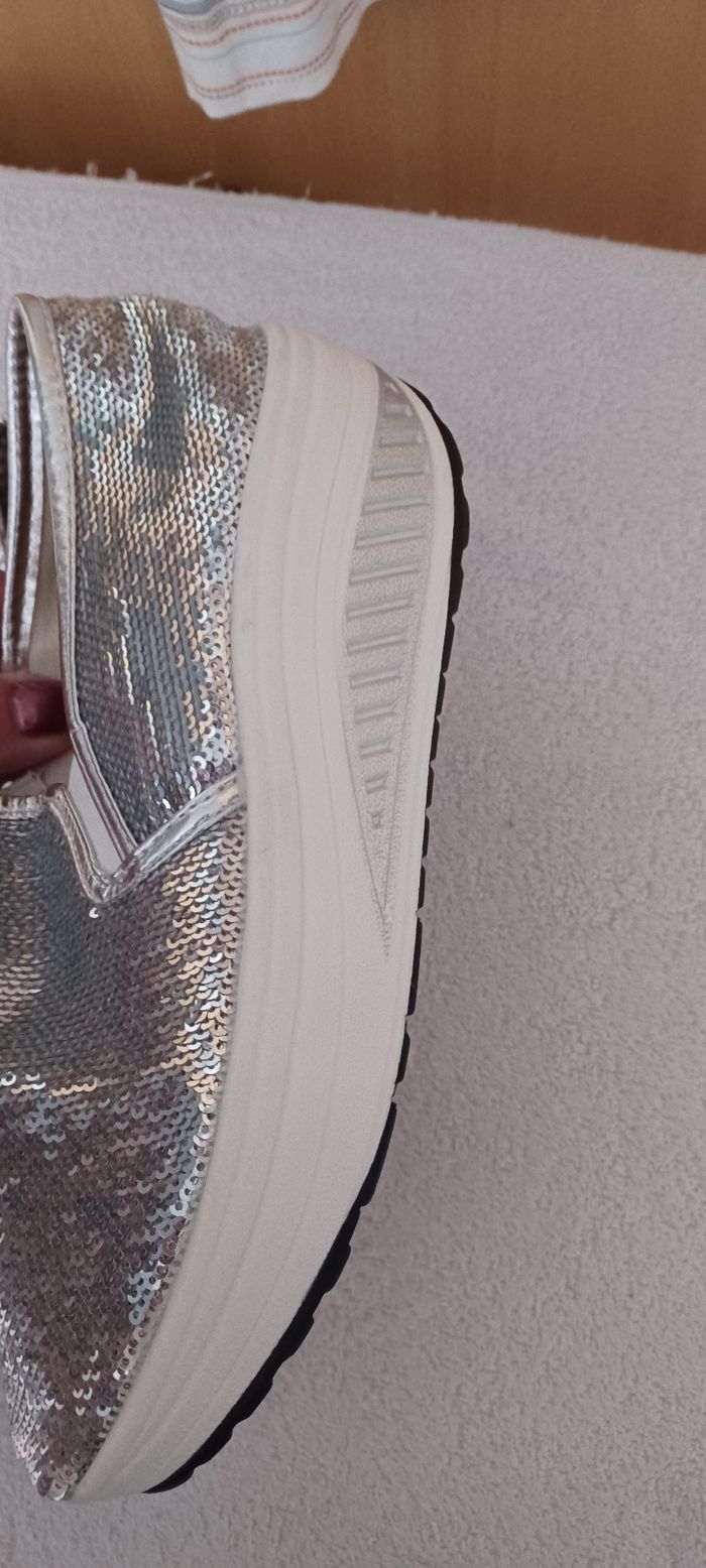 Très belles paires de chaussures fille Pointure 35 - photo numéro 2