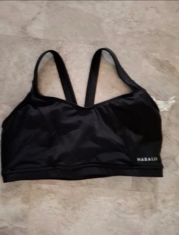 Brassière Nabaiji taille 44 en très bon état 
